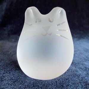 Vintage James Kontes Clear Frosted Glass Happy Cat Paperweight Signed